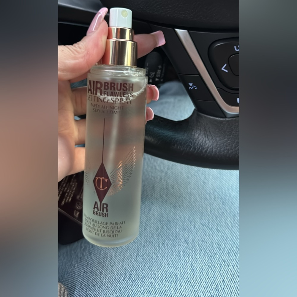 Charlotte Tilbury Airbrush Flawless Setting Spray - Picture 5 of 5